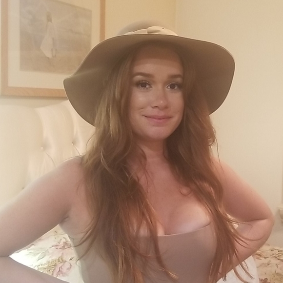 adorahat Accessories - Adorahat Tan Wool Hat NWOT